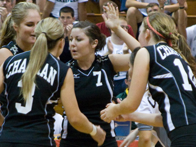 Volleyball bounces back with win over Southwestern