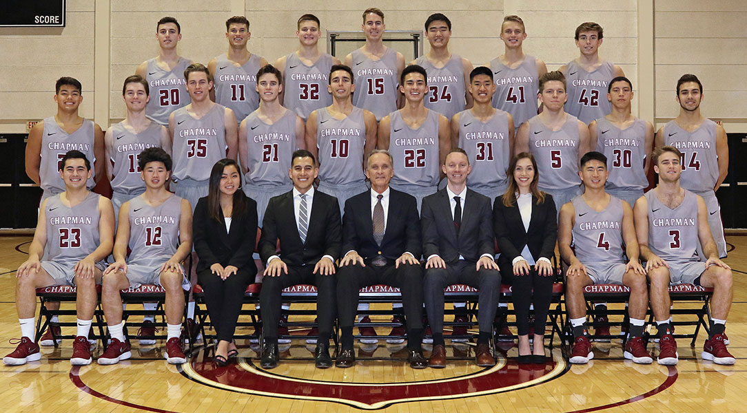 Men's basketball team picture.