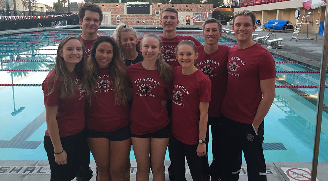 The nine swimming & diving seniors pose for a picture.