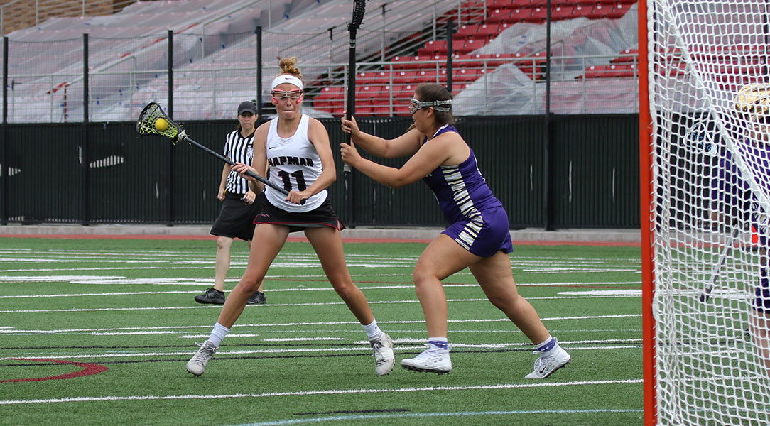 Leah Donnelly works around a defender.