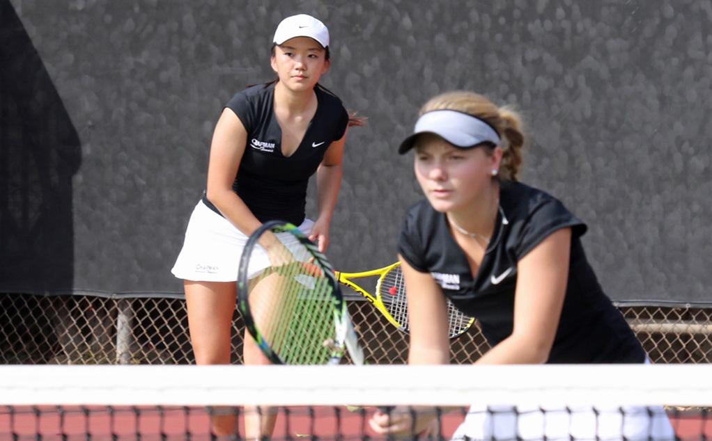 Sophia Duong (left) and Madeline Saunders (Larry Newman Photography)