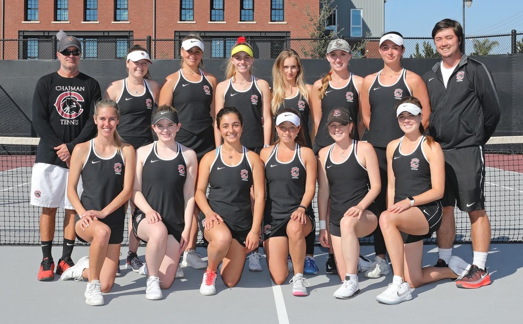 Women's tennis team photo.