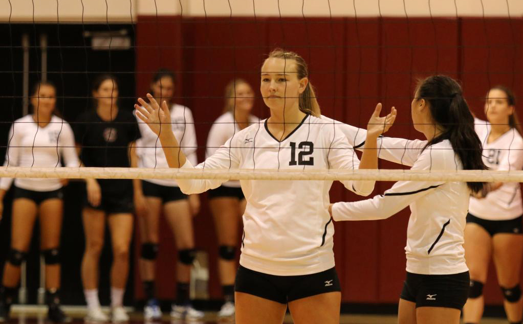 Women's volleyball overcomes slow start to win in four