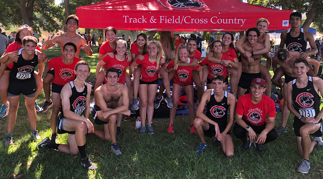 The 2019 Chapman men's and women's cross country teams.