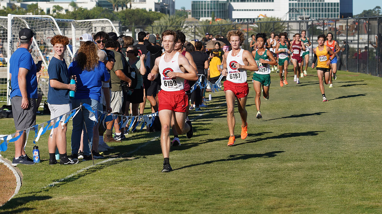 Two Chapman runners lead a pack.